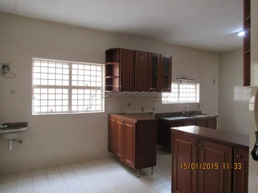 Casa com 4 quartos à venda, 450m2 em Vila Barth, Itapetininga - SP - imagem 5 Foto 5 de Casa com 4 quartos à venda, 450m2 em Vila Barth, Itapetininga - SP