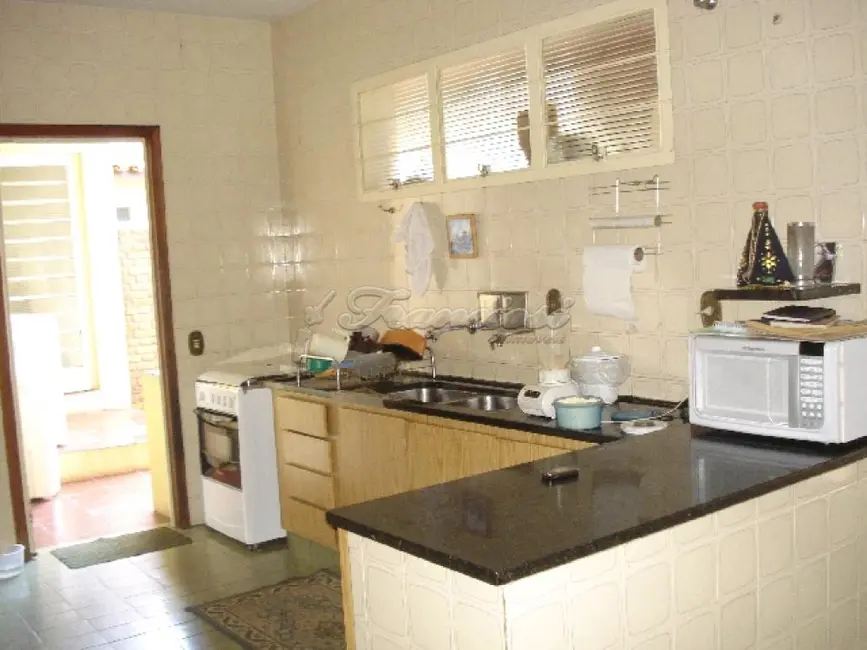 Casa com 3 quartos à venda, 213m2 em Vila Ginez, Itapetininga - SP - imagem 7 Foto 7 de Casa com 3 quartos à venda, 213m2 em Vila Ginez, Itapetininga - SP