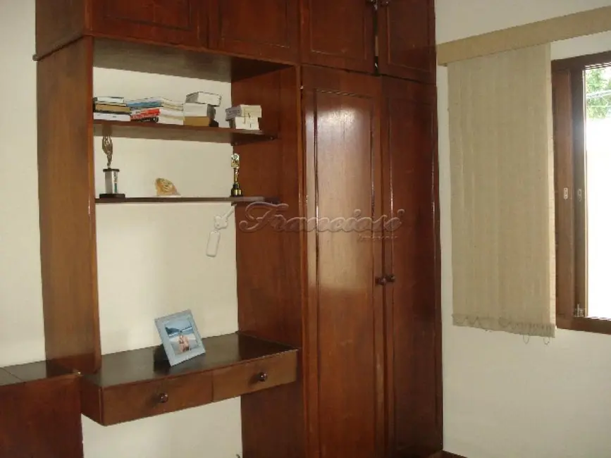 Casa com 3 quartos à venda, 213m2 em Vila Ginez, Itapetininga - SP - imagem 9 Foto 9 de Casa com 3 quartos à venda, 213m2 em Vila Ginez, Itapetininga - SP