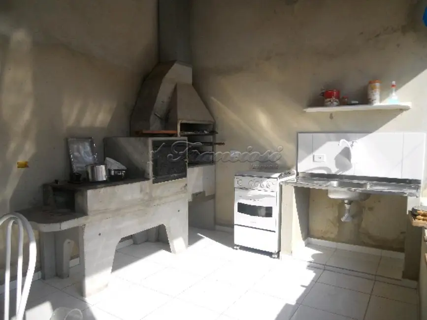 Casa com 3 quartos à venda, 180m2 em Vila Barth, Itapetininga - SP - imagem 6 Foto 6 de Casa com 3 quartos à venda, 180m2 em Vila Barth, Itapetininga - SP