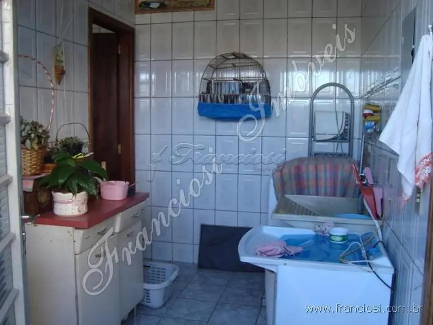 Casa com 3 quartos à venda, 166m2 em Jardim Fogaça, Itapetininga - SP - imagem 3 Foto 3 de Casa com 3 quartos à venda, 166m2 em Jardim Fogaça, Itapetininga - SP