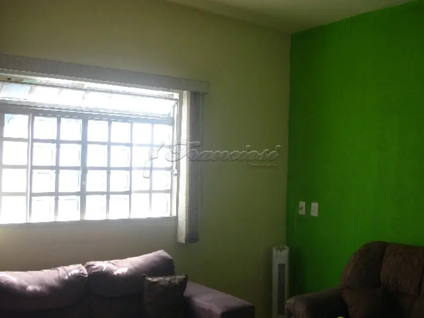 Casa com 3 quartos à venda, 109m2 em Itapetininga - SP - imagem 3 Foto 3 de Casa com 3 quartos à venda, 109m2 em Itapetininga - SP