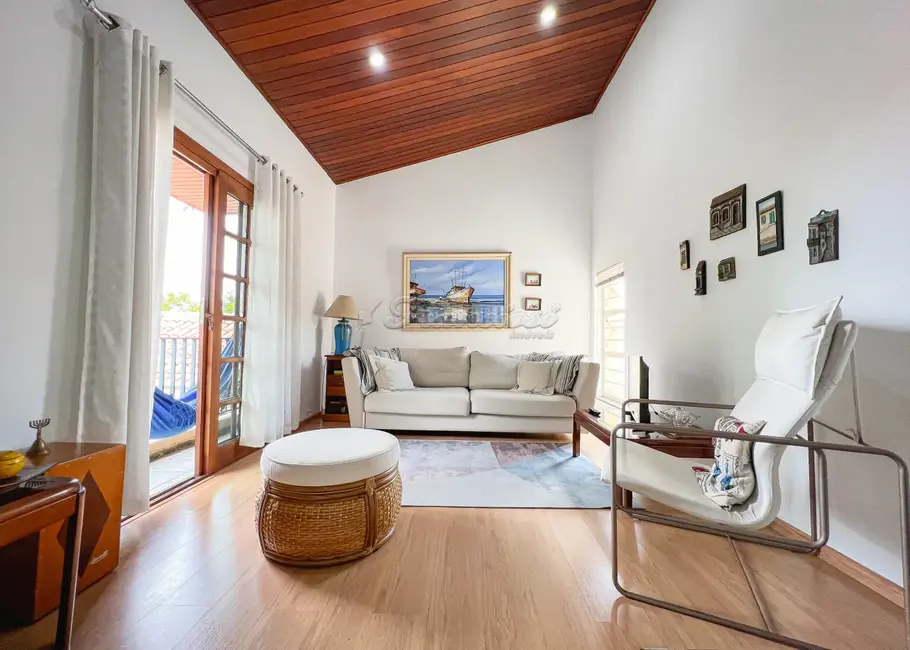 Foto 3 de Casa com 3 quartos à venda, 200m2 em Vila Rosa, Itapetininga - SP