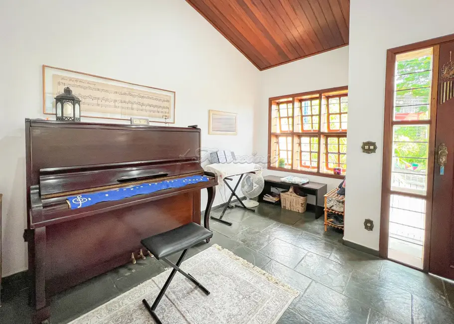 Foto 7 de Casa com 3 quartos à venda, 200m2 em Vila Rosa, Itapetininga - SP