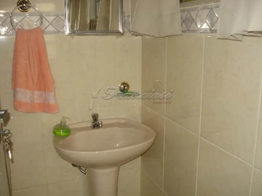 Loja com 3 quartos à venda, 230m2 em Centro, Itapetininga - SP - imagem 7 Foto 7 de Loja com 3 quartos à venda, 230m2 em Centro, Itapetininga - SP