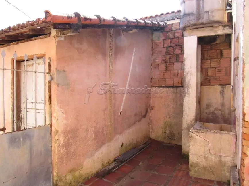 Casa com 2 quartos à venda, 117m2 em Vila Vendramini, Itapetininga - SP - imagem 5 Foto 5 de Casa com 2 quartos à venda, 117m2 em Vila Vendramini, Itapetininga - SP