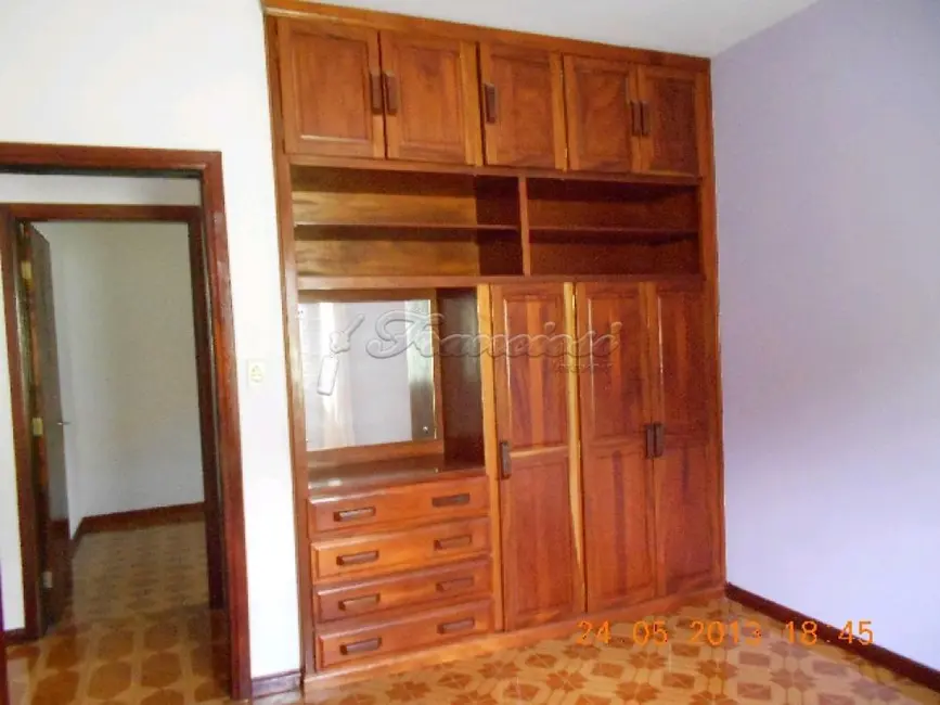 Casa com 3 quartos à venda, 300m2 em Angatuba - SP - imagem 8 Foto 8 de Casa com 3 quartos à venda, 300m2 em Angatuba - SP
