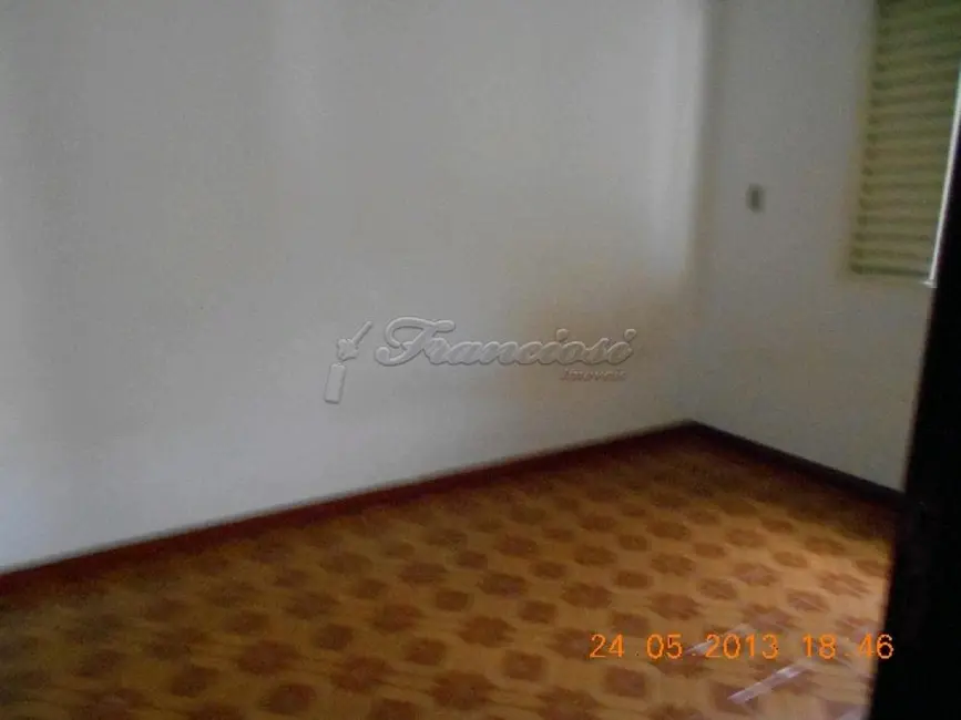 Casa com 3 quartos à venda, 300m2 em Angatuba - SP - imagem 9 Foto 9 de Casa com 3 quartos à venda, 300m2 em Angatuba - SP