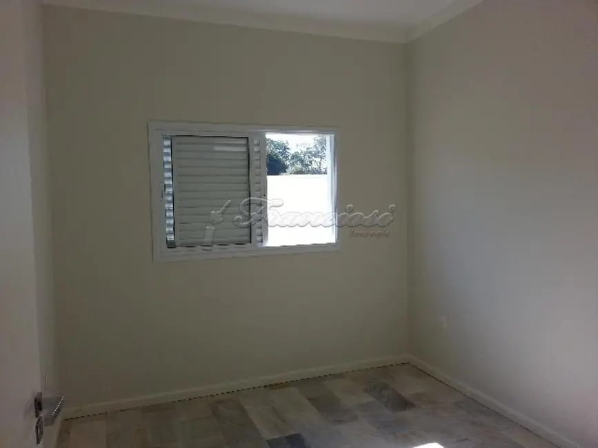 Foto 9 de Casa com 2 quartos à venda, 155m2 em Vila Alves, Itapetininga - SP