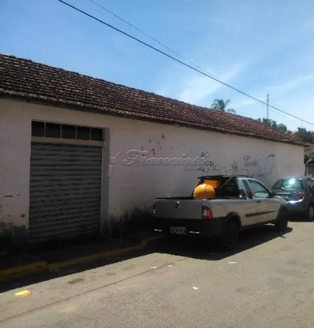 Prédio Inteiro com 2 quartos à venda, 2000m2 em Centro, Guarei - SP - imagem 2 Foto 2 de Prédio Inteiro com 2 quartos à venda, 2000m2 em Centro, Guarei - SP