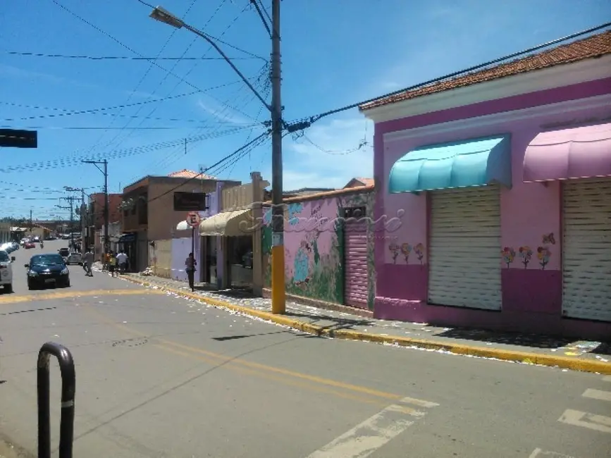 Prédio Inteiro com 2 quartos à venda, 2000m2 em Centro, Guarei - SP - imagem 9 Foto 9 de Prédio Inteiro com 2 quartos à venda, 2000m2 em Centro, Guarei - SP