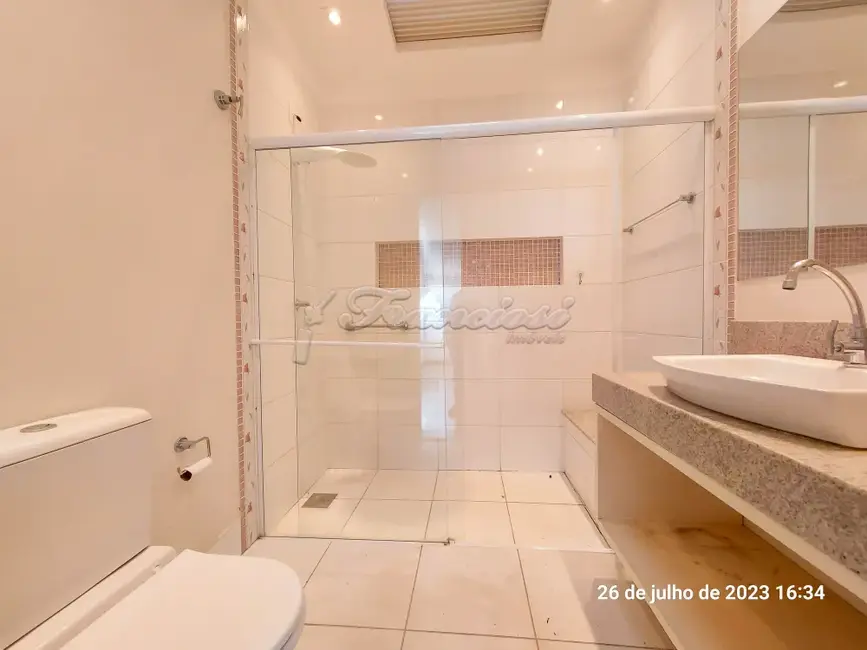 Casa com 4 quartos à venda, 370m2 em Centro, Itapetininga - SP - imagem 3 Foto 3 de Casa com 4 quartos à venda, 370m2 em Centro, Itapetininga - SP