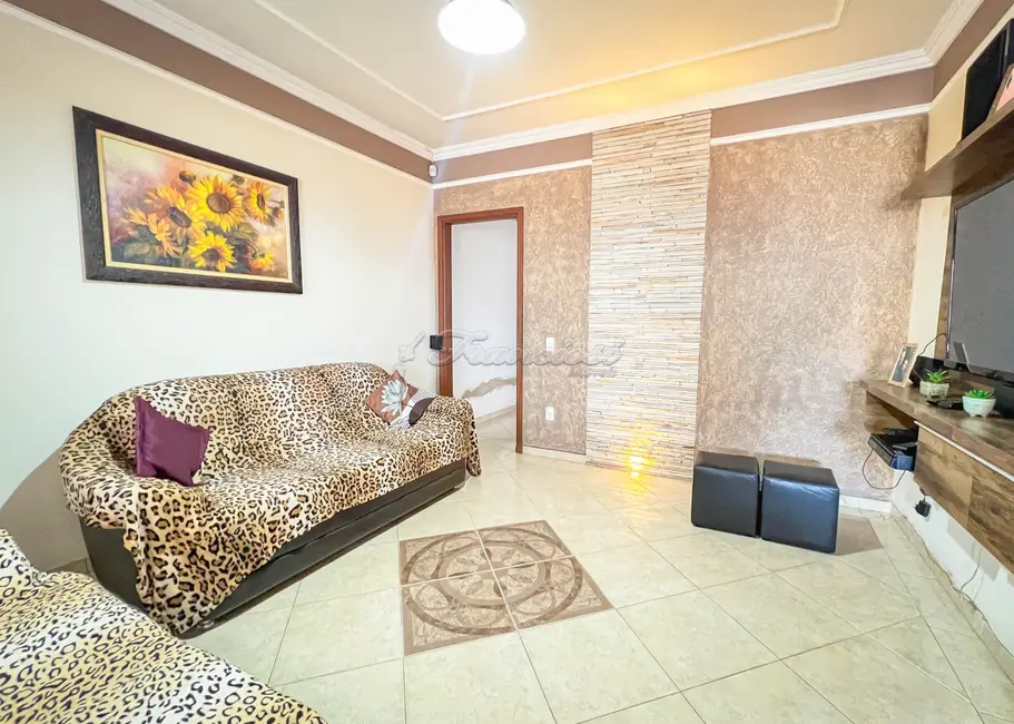 Foto 1 de Casa com 2 quartos à venda, 119m2 em Vila Barth, Itapetininga - SP
