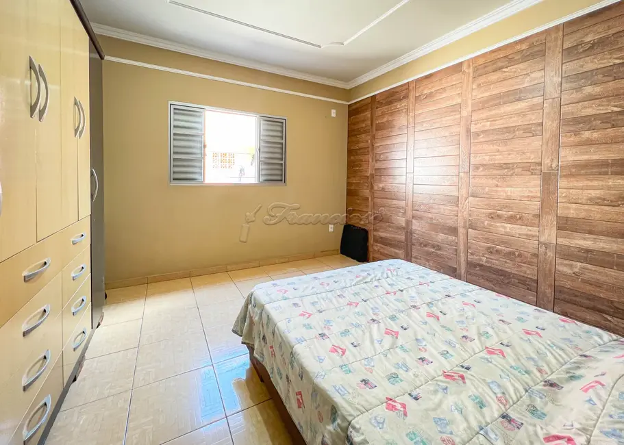 Foto 7 de Casa com 2 quartos à venda, 119m2 em Vila Barth, Itapetininga - SP