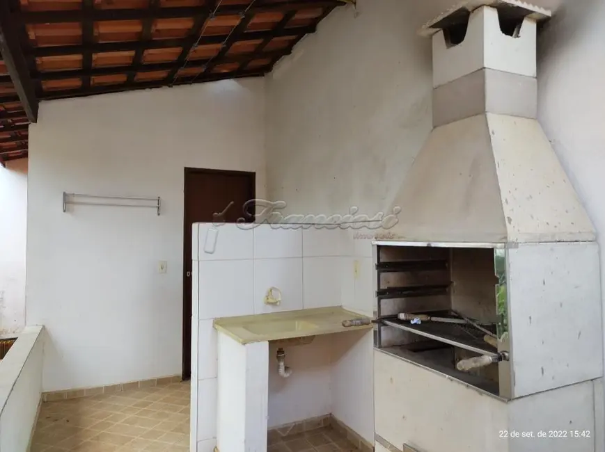 Casa com 2 quartos à venda, 300m2 em Itapetininga - SP - imagem 9 Foto 9 de Casa com 2 quartos à venda, 300m2 em Itapetininga - SP