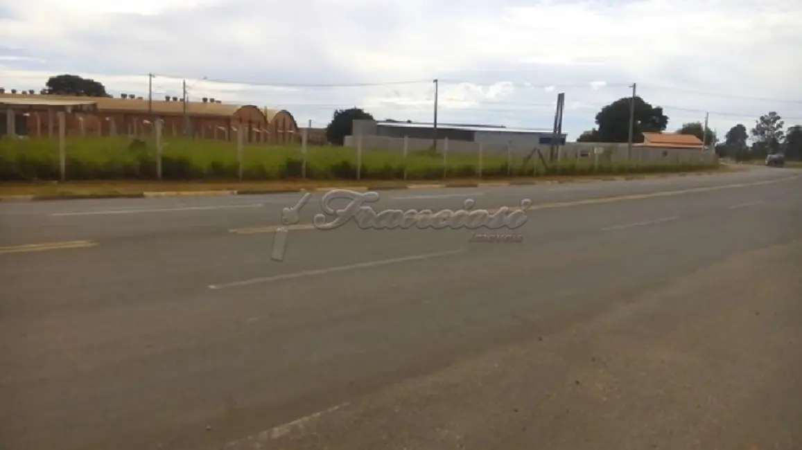 Fazenda / Haras à venda, 1700m2 em Vila Asem, Itapetininga - SP - imagem 3 Foto 3 de Fazenda / Haras à venda, 1700m2 em Vila Asem, Itapetininga - SP