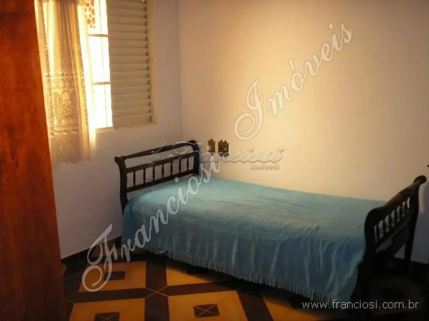 Casa com 4 quartos à venda, 380m2 em Centro, Itapetininga - SP - imagem 6 Foto 6 de Casa com 4 quartos à venda, 380m2 em Centro, Itapetininga - SP