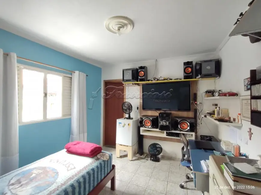 Foto 8 de Casa com 2 quartos à venda, 175m2 em Jardim Itália, Itapetininga - SP