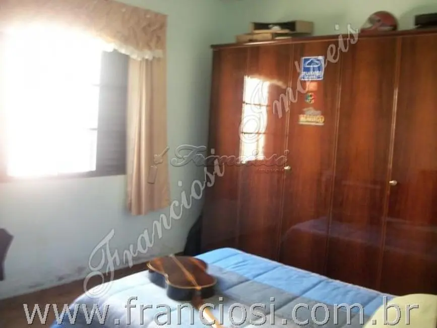 Casa com 2 quartos à venda, 180m2 em Vila Salém, Itapetininga - SP - imagem 6 Foto 6 de Casa com 2 quartos à venda, 180m2 em Vila Salém, Itapetininga - SP