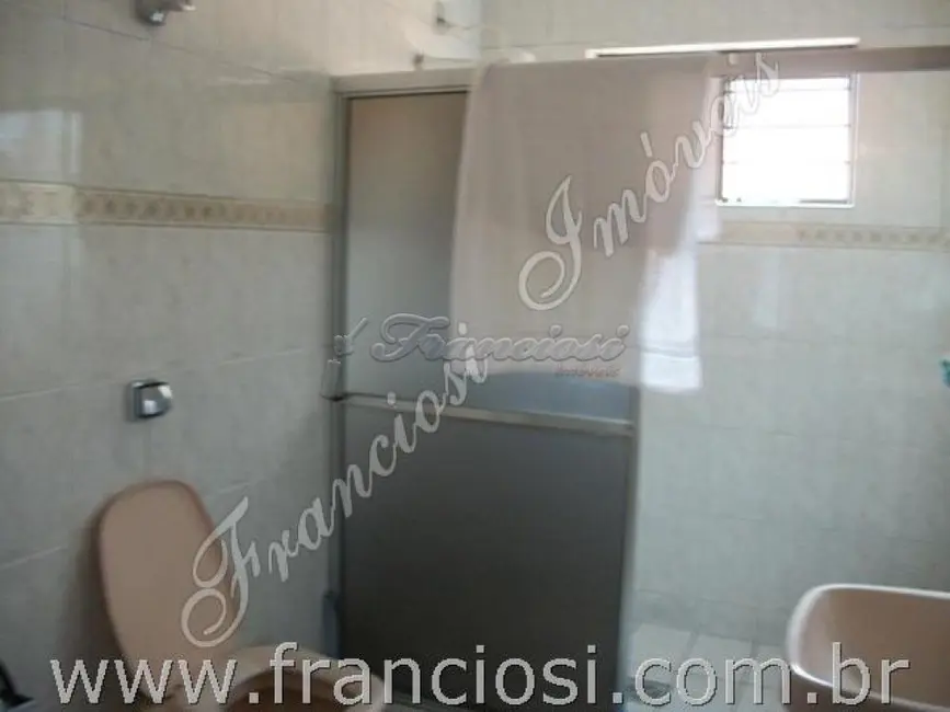 Casa com 2 quartos à venda, 180m2 em Vila Salém, Itapetininga - SP - imagem 4 Foto 4 de Casa com 2 quartos à venda, 180m2 em Vila Salém, Itapetininga - SP
