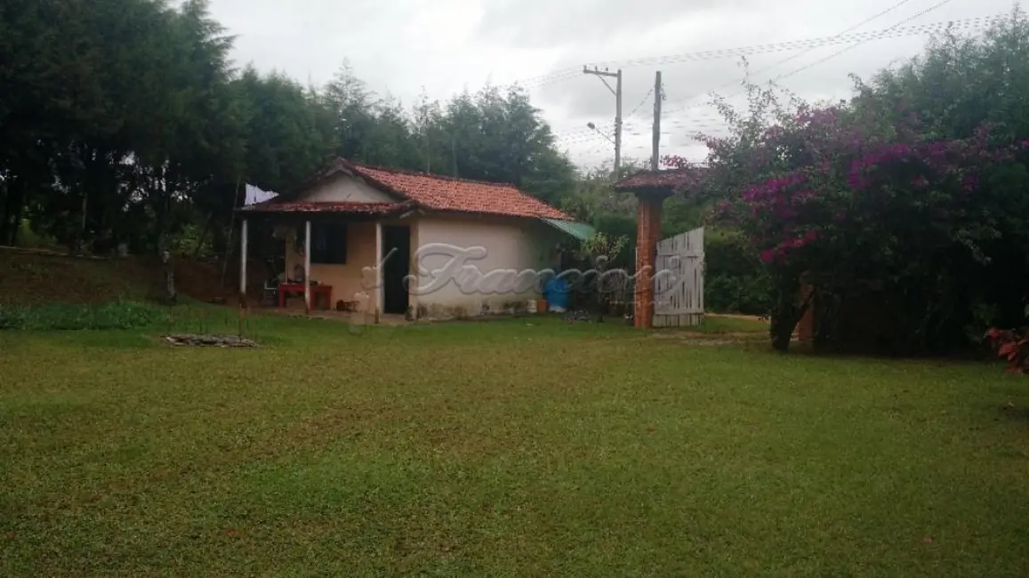 Fazenda / Haras com 3 quartos à venda, 300m2 em Alambari - SP - imagem 1 Foto 1 de Fazenda / Haras com 3 quartos à venda, 300m2 em Alambari - SP
