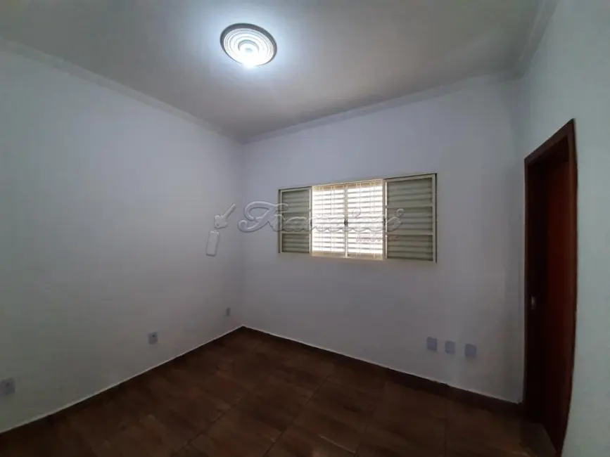 Casa com 2 quartos à venda, 108m2 em Vila Salém, Itapetininga - SP - imagem 5 Foto 5 de Casa com 2 quartos à venda, 108m2 em Vila Salém, Itapetininga - SP