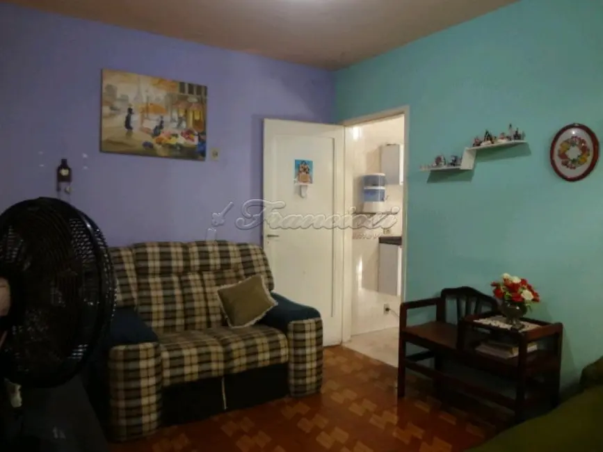 Casa com 2 quartos à venda, 136m2 em Vila Barth, Itapetininga - SP - imagem 4 Foto 4 de Casa com 2 quartos à venda, 136m2 em Vila Barth, Itapetininga - SP