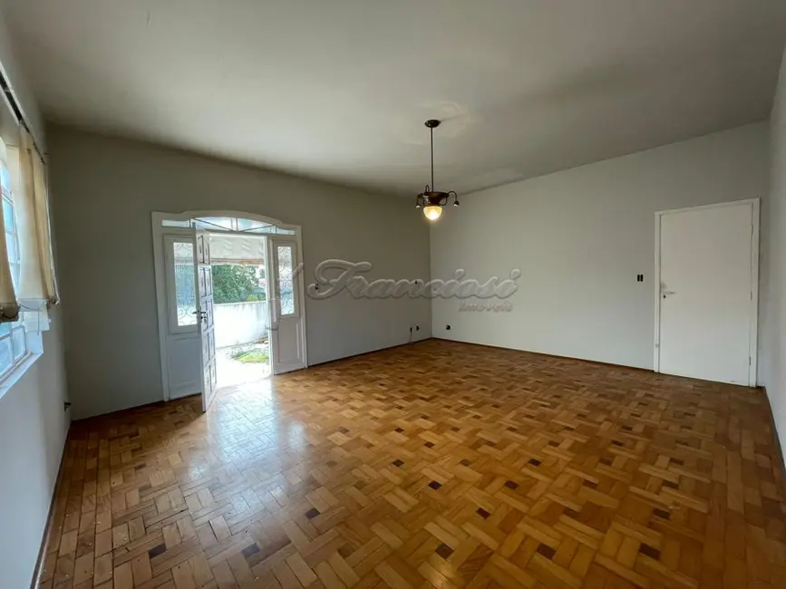 Foto 1 de Casa com 3 quartos à venda, 280m2 em Vila Barth, Itapetininga - SP