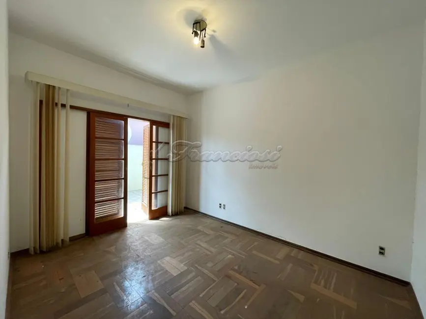 Foto 3 de Casa com 3 quartos à venda, 280m2 em Vila Barth, Itapetininga - SP