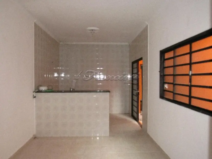 Casa com 3 quartos à venda, 182m2 em Jardim Monte Santo, Itapetininga - SP - imagem 4 Foto 4 de Casa com 3 quartos à venda, 182m2 em Jardim Monte Santo, Itapetininga - SP