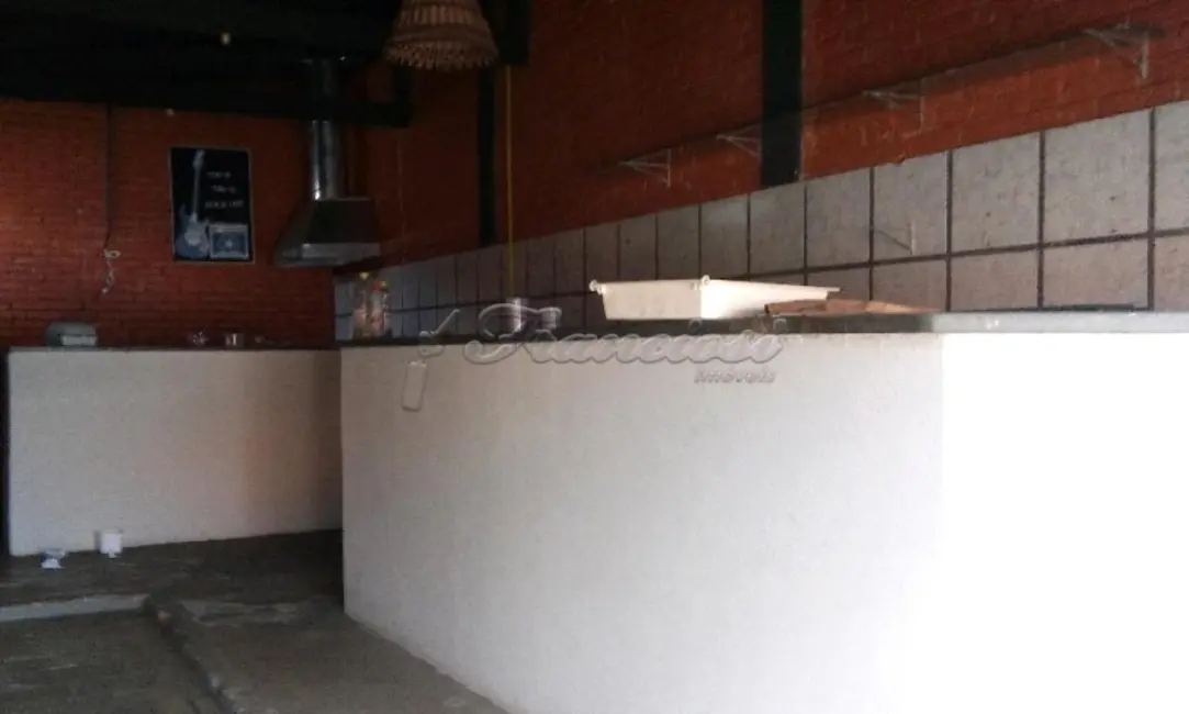 Casa com 2 quartos à venda, 194m2 em Centro, Itapetininga - SP - imagem 6 Foto 6 de Casa com 2 quartos à venda, 194m2 em Centro, Itapetininga - SP