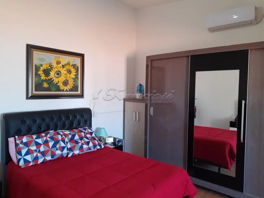 Foto 11 de Casa com 3 quartos à venda, 472m2 em Vila Nova, Itapetininga - SP