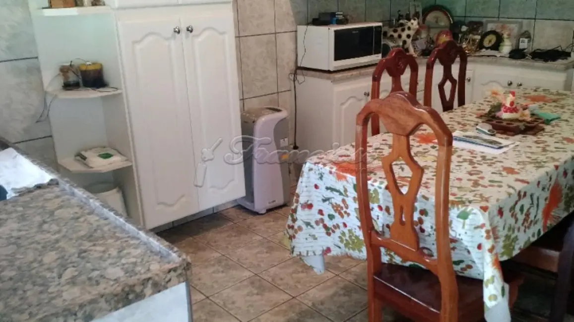 Casa com 3 quartos à venda, 243m2 em Jardim Bela Vista, Itapetininga - SP - imagem 6 Foto 6 de Casa com 3 quartos à venda, 243m2 em Jardim Bela Vista, Itapetininga - SP