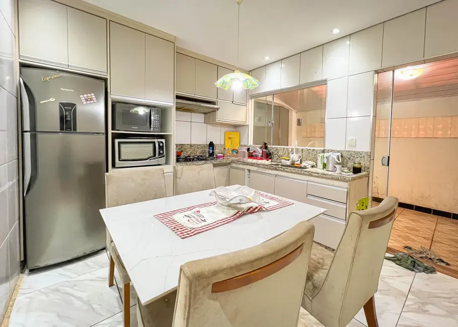 Casa com 3 quartos à venda, 228m2 em Jardim Fogaça, Itapetininga - SP - imagem 7 Foto 7 de Casa com 3 quartos à venda, 228m2 em Jardim Fogaça, Itapetininga - SP