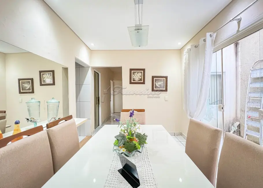 Casa com 3 quartos à venda, 228m2 em Jardim Fogaça, Itapetininga - SP - imagem 5 Foto 5 de Casa com 3 quartos à venda, 228m2 em Jardim Fogaça, Itapetininga - SP