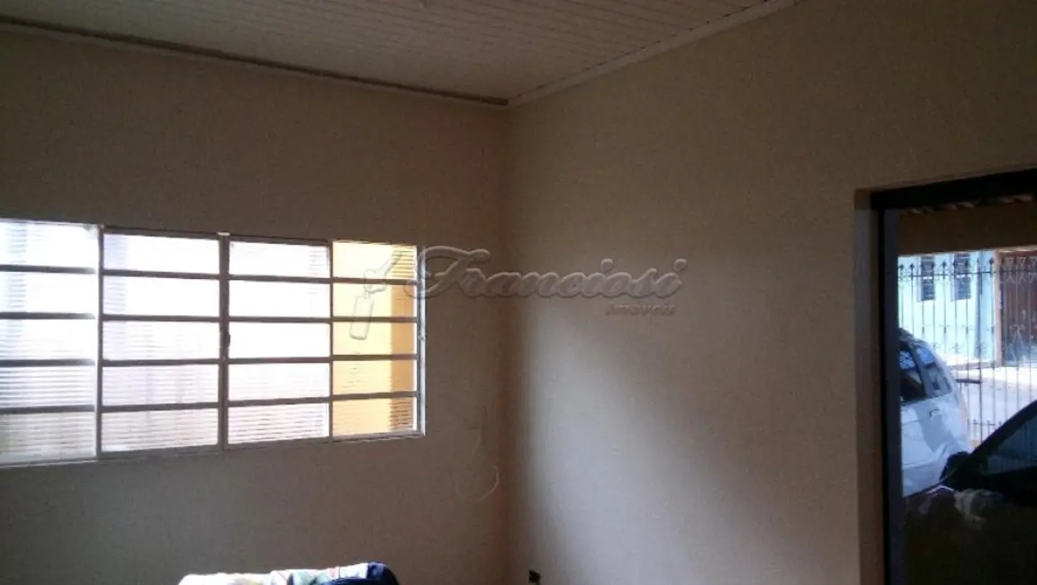 Casa com 3 quartos à venda, 295m2 em Vila Santana, Itapetininga - SP - imagem 4 Foto 4 de Casa com 3 quartos à venda, 295m2 em Vila Santana, Itapetininga - SP