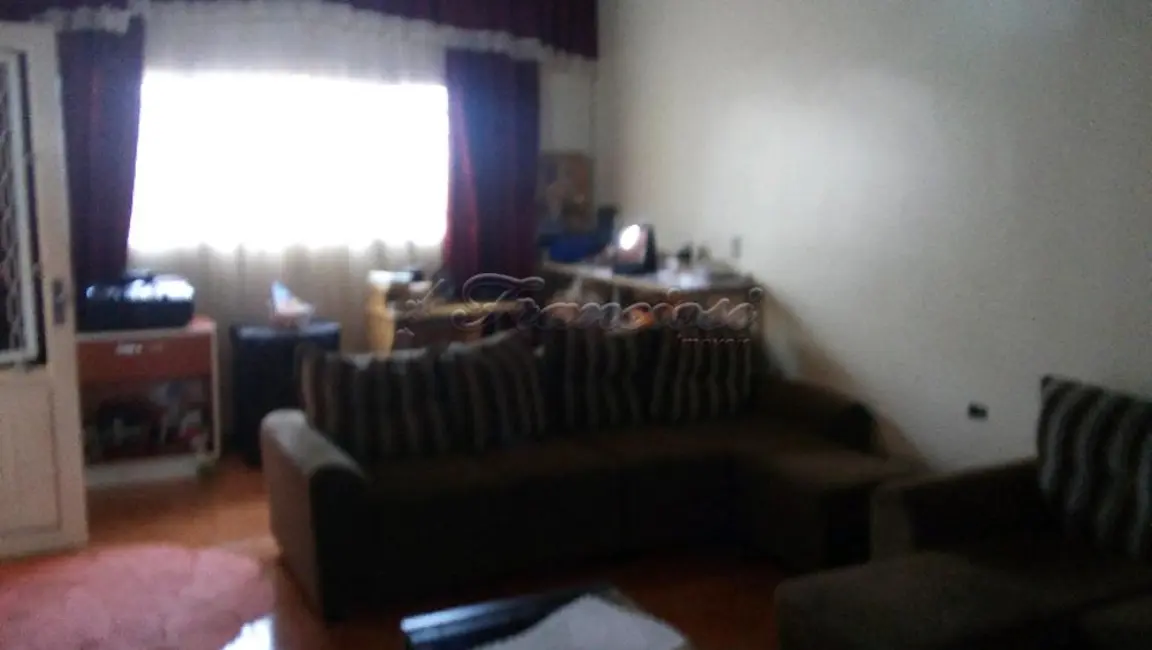 Casa com 3 quartos à venda, 295m2 em Vila Santana, Itapetininga - SP - imagem 6 Foto 6 de Casa com 3 quartos à venda, 295m2 em Vila Santana, Itapetininga - SP