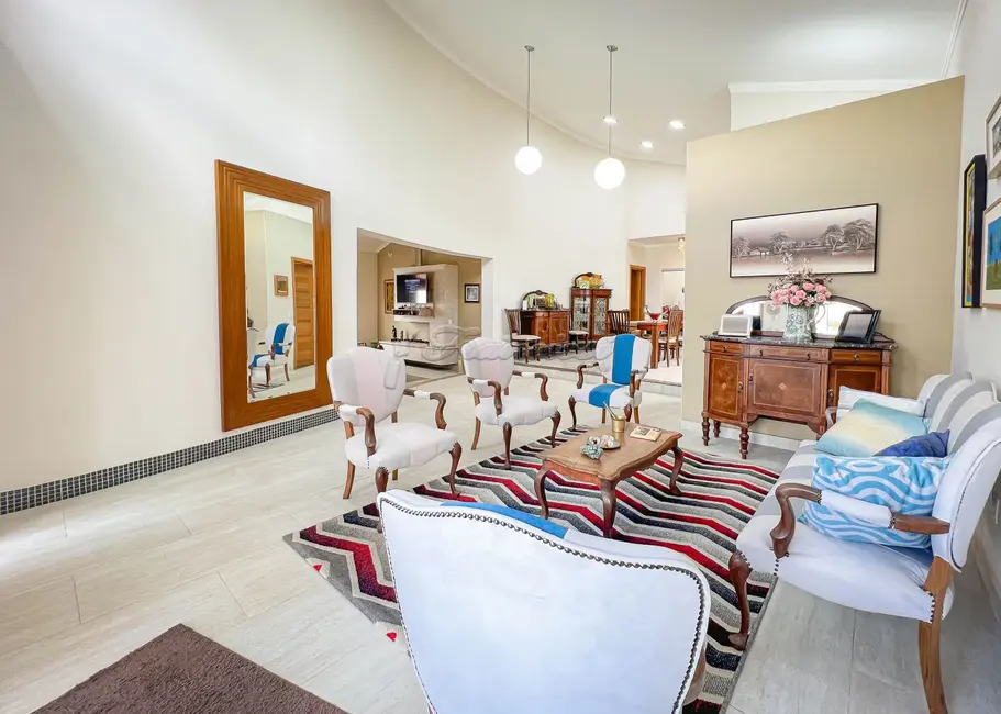 Casa de Condomínio com 3 quartos à venda, 397m2 em Jardim Marabá, Itapetininga - SP - imagem 3 Foto 3 de Casa de Condomínio com 3 quartos à venda, 397m2 em Jardim Marabá, Itapetininga - SP