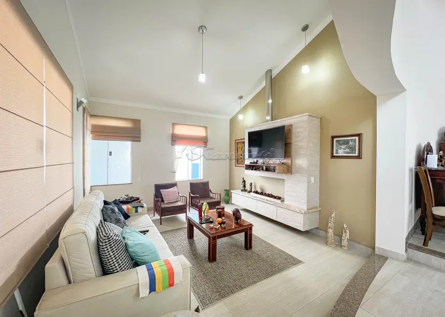 Casa de Condomínio com 3 quartos à venda, 397m2 em Jardim Marabá, Itapetininga - SP - imagem 6 Foto 6 de Casa de Condomínio com 3 quartos à venda, 397m2 em Jardim Marabá, Itapetininga - SP