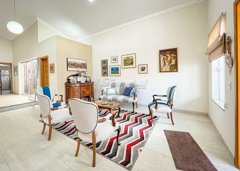 Casa de Condomínio com 3 quartos à venda, 397m2 em Jardim Marabá, Itapetininga - SP - imagem 4 Foto 4 de Casa de Condomínio com 3 quartos à venda, 397m2 em Jardim Marabá, Itapetininga - SP