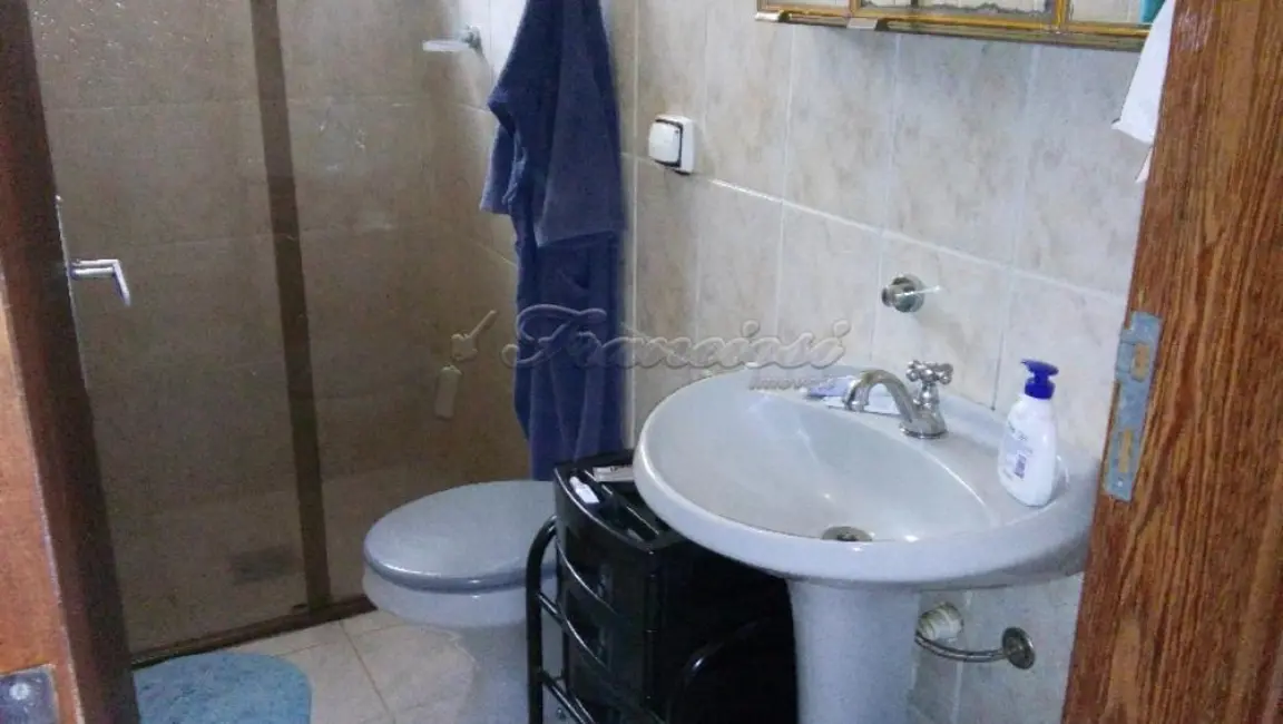 Casa com 3 quartos à venda, 129m2 em Vila Carolina, Itapetininga - SP - imagem 4 Foto 4 de Casa com 3 quartos à venda, 129m2 em Vila Carolina, Itapetininga - SP