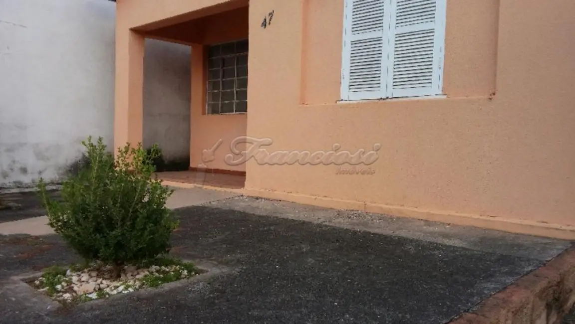 Foto 3 de Casa com 3 quartos à venda, 102m2 em Vila Santa Isabel, Itapetininga - SP