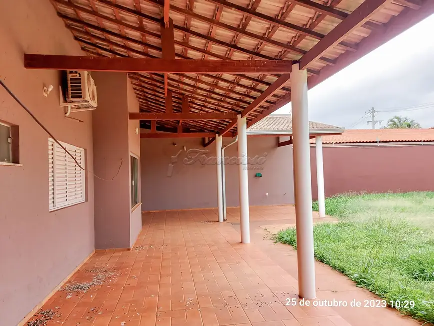 Foto 8 de Casa com 2 quartos à venda, 180m2 em Itapetininga - SP