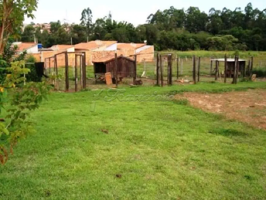 Casa com 2 quartos à venda, 180m2 em Centro, Guarei - SP - imagem 9 Foto 9 de Casa com 2 quartos à venda, 180m2 em Centro, Guarei - SP