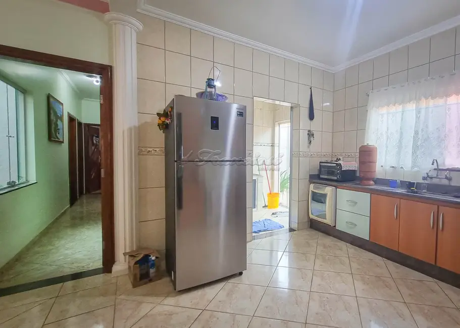 Casa com 3 quartos à venda, 251m2 em Parque da Lagoa, Itapetininga - SP - imagem 7 Foto 7 de Casa com 3 quartos à venda, 251m2 em Parque da Lagoa, Itapetininga - SP