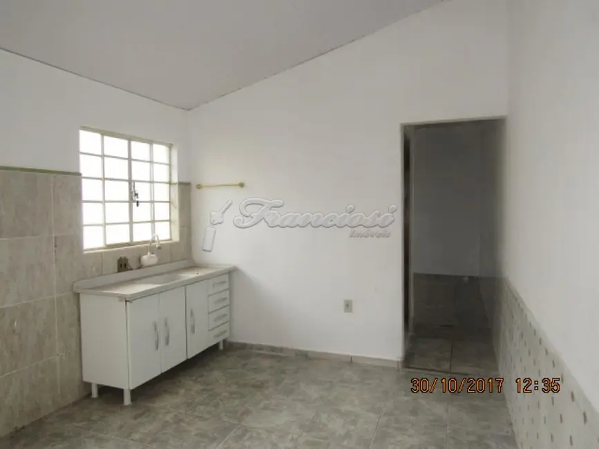 Foto 1 de Casa com 2 quartos à venda, 70m2 em Jardim Nova Era, Itapetininga - SP
