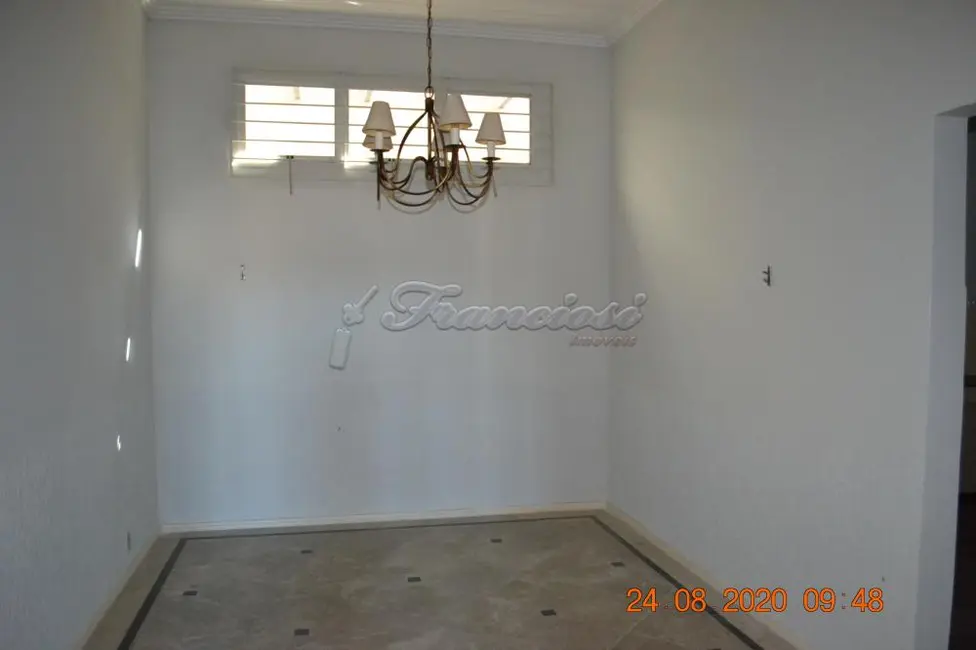 Casa com 6 quartos à venda, 900m2 em Vila Rosa, Itapetininga - SP - imagem 3 Foto 3 de Casa com 6 quartos à venda, 900m2 em Vila Rosa, Itapetininga - SP