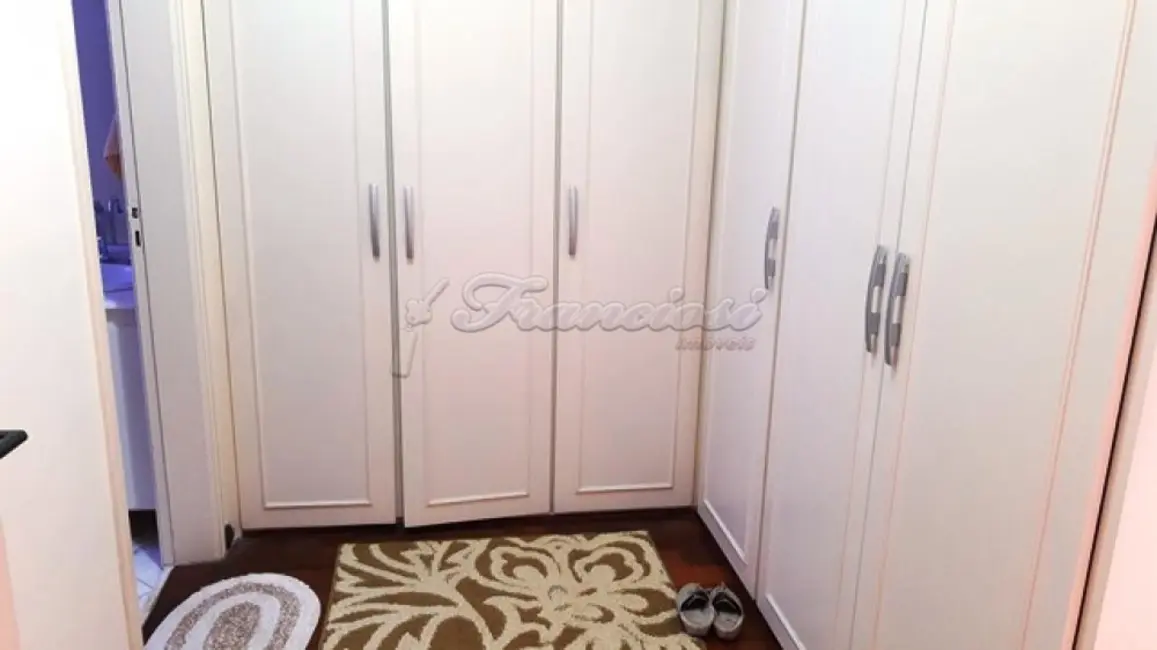 Casa com 3 quartos à venda, 212m2 em Centro, Itapetininga - SP - imagem 8 Foto 8 de Casa com 3 quartos à venda, 212m2 em Centro, Itapetininga - SP