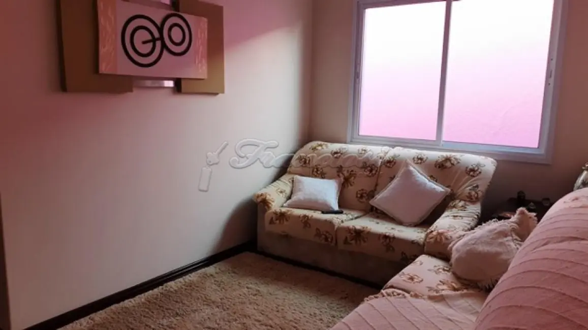 Casa com 3 quartos à venda, 212m2 em Centro, Itapetininga - SP - imagem 3 Foto 3 de Casa com 3 quartos à venda, 212m2 em Centro, Itapetininga - SP