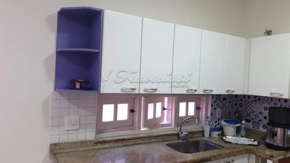 Casa com 3 quartos à venda, 212m2 em Centro, Itapetininga - SP - imagem 6 Foto 6 de Casa com 3 quartos à venda, 212m2 em Centro, Itapetininga - SP